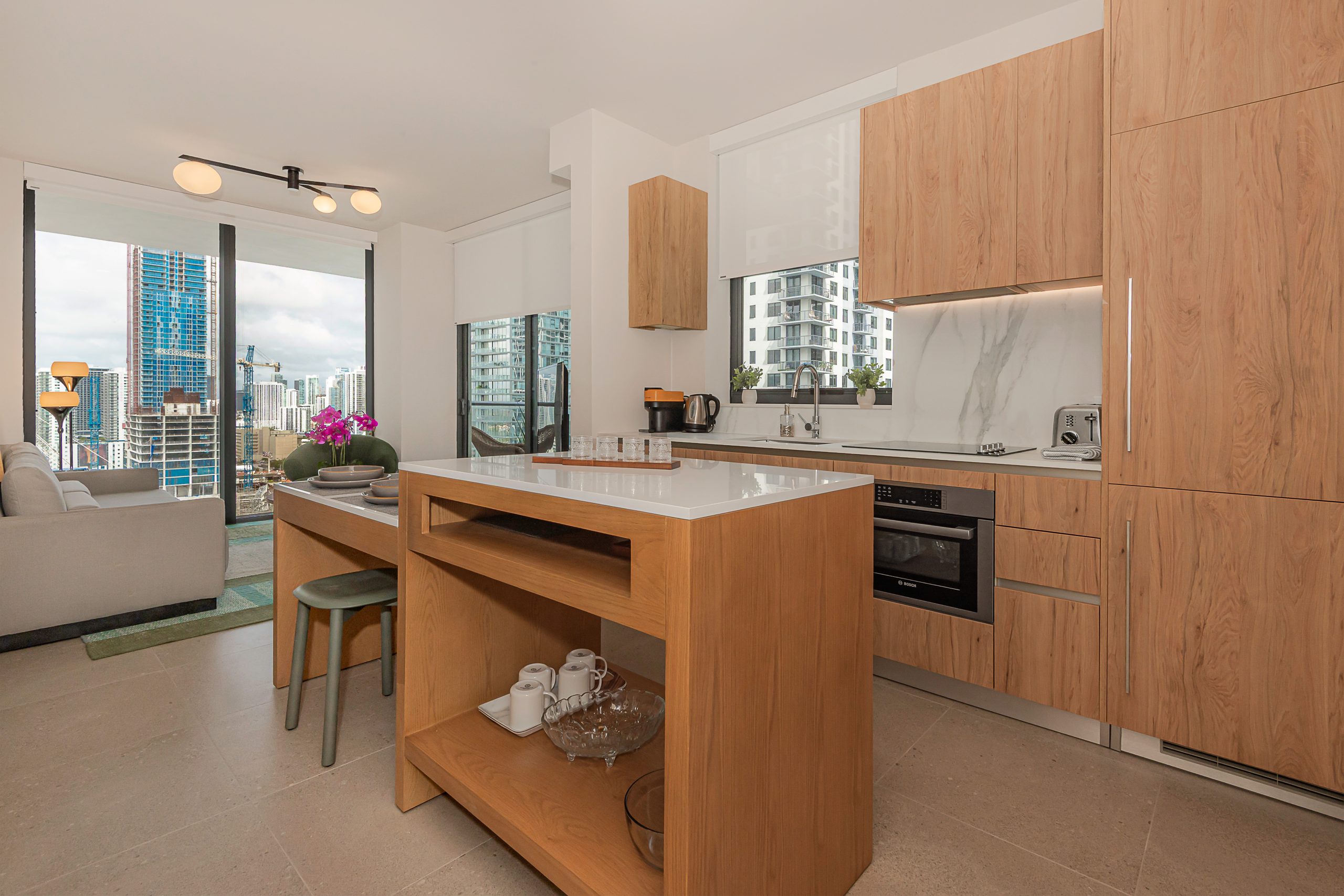 11 NE 6 St # 2709 — interior/exterior