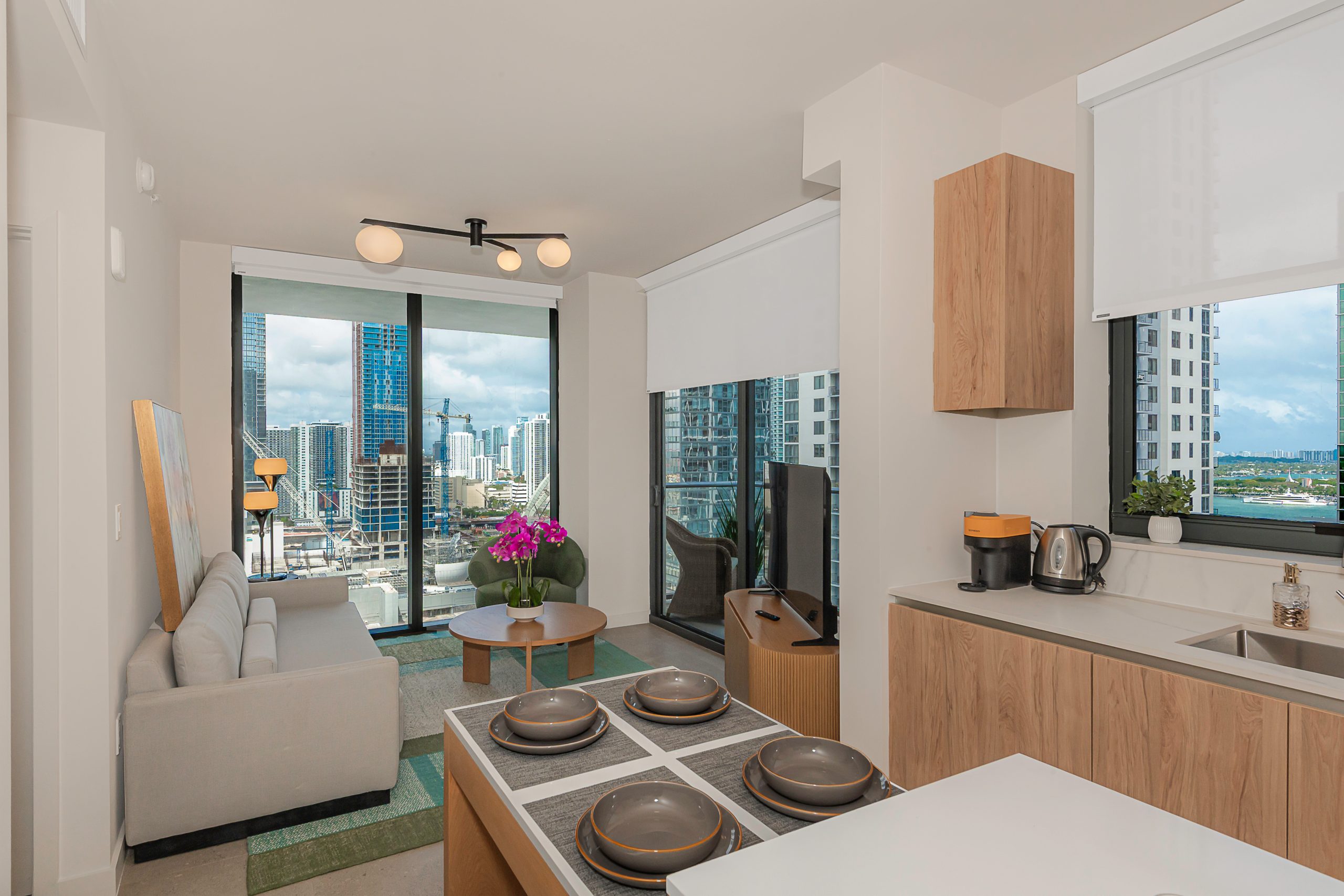 11 NE 6 St # 2709 — interior/exterior