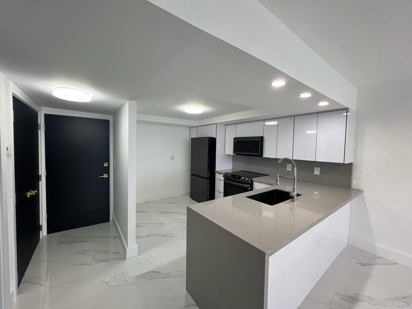 1301 NE Miami Gardens Dr # 1101W — interior/exterior