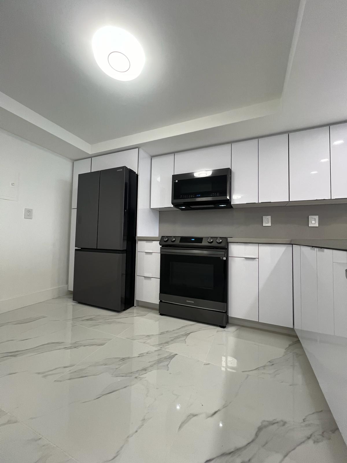 1301 NE Miami Gardens Dr # 1101W — interior/exterior
