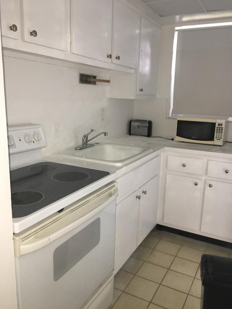 1333 E Hallandale Beach Blvd #223 — interior/exterior