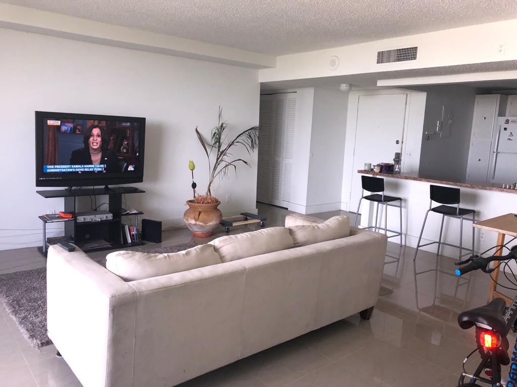 13499 Biscayne Blvd # 1005 — interior/exterior