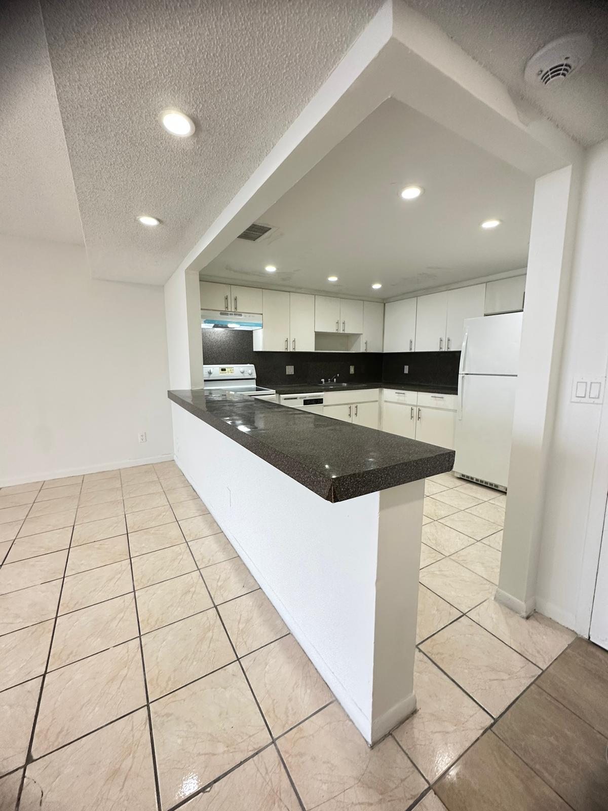 13499 Biscayne Blvd #1209 — interior/exterior