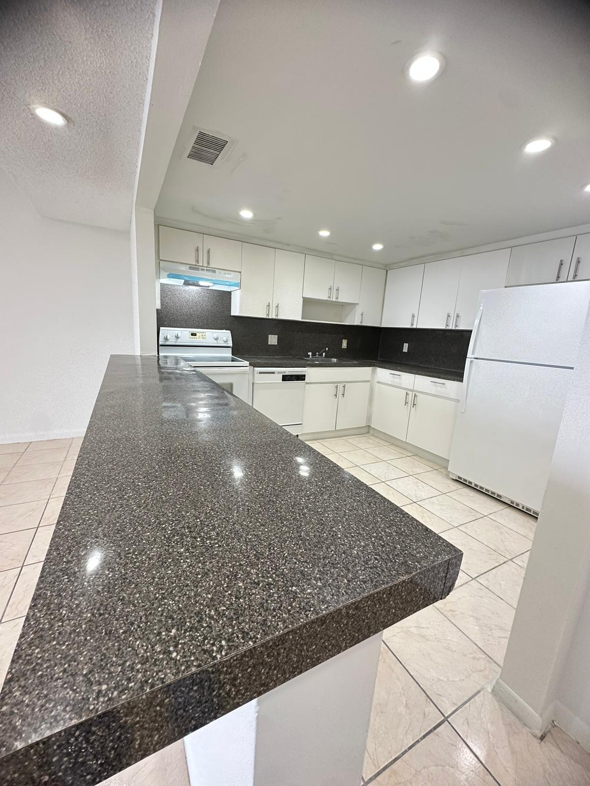 13499 Biscayne Blvd #1209 — interior/exterior