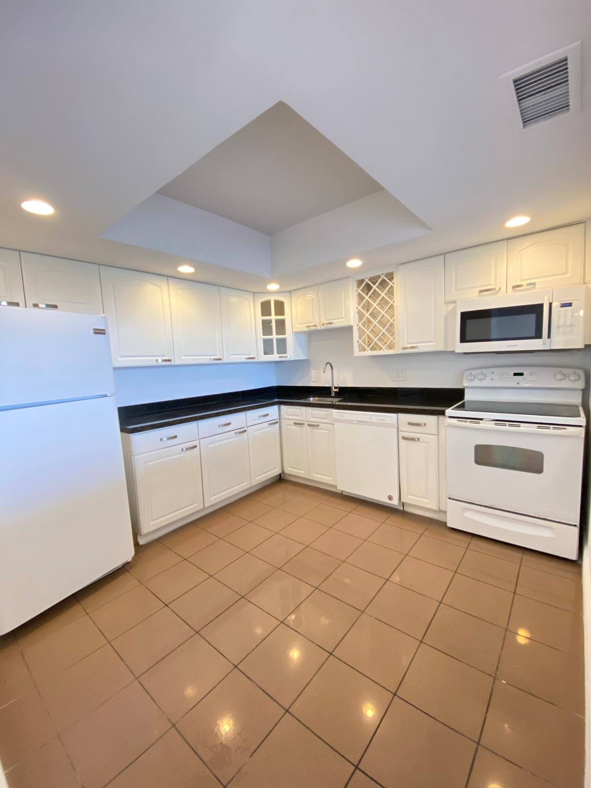 13499 Biscayne Blvd #1505 — interior/exterior
