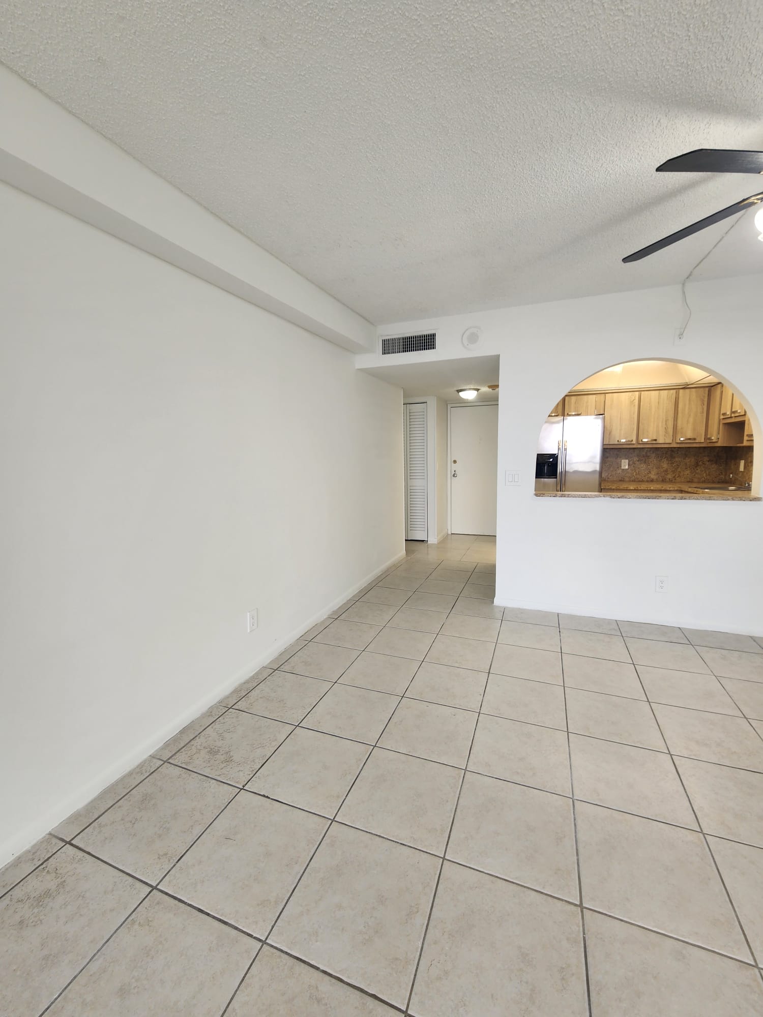 13499 Biscayne Blvd #1513 — interior/exterior
