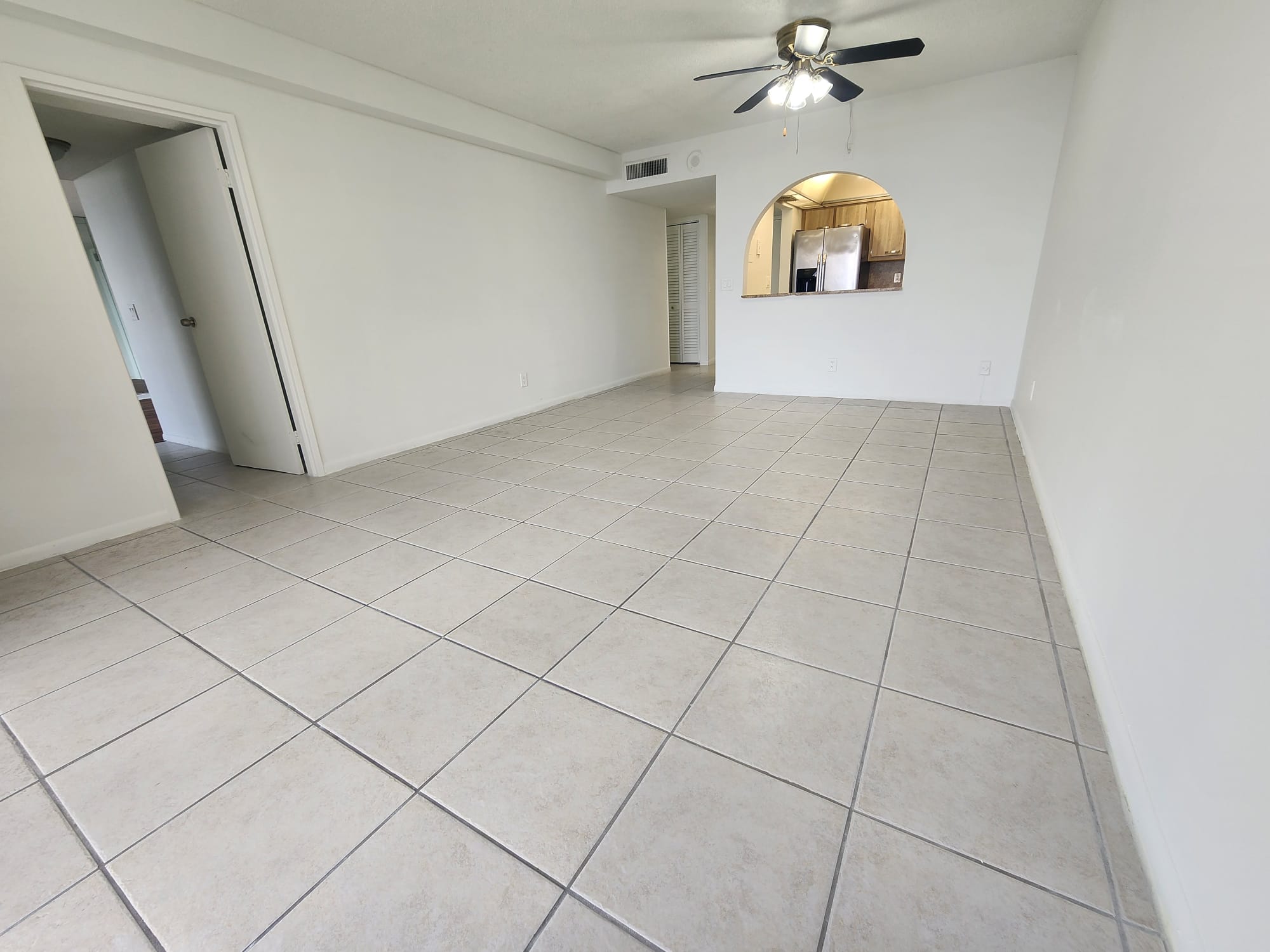 13499 Biscayne Blvd #1513 — interior/exterior