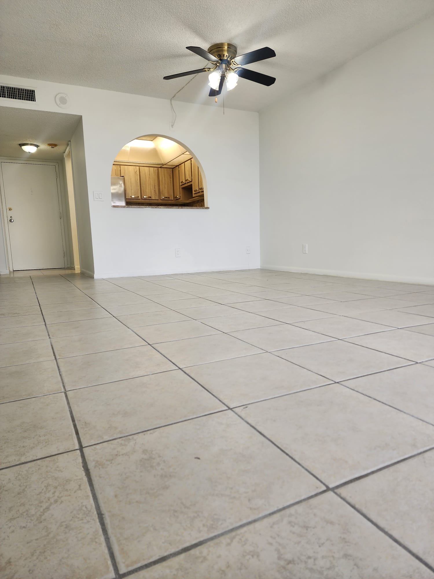 13499 Biscayne Blvd #1513 — interior/exterior