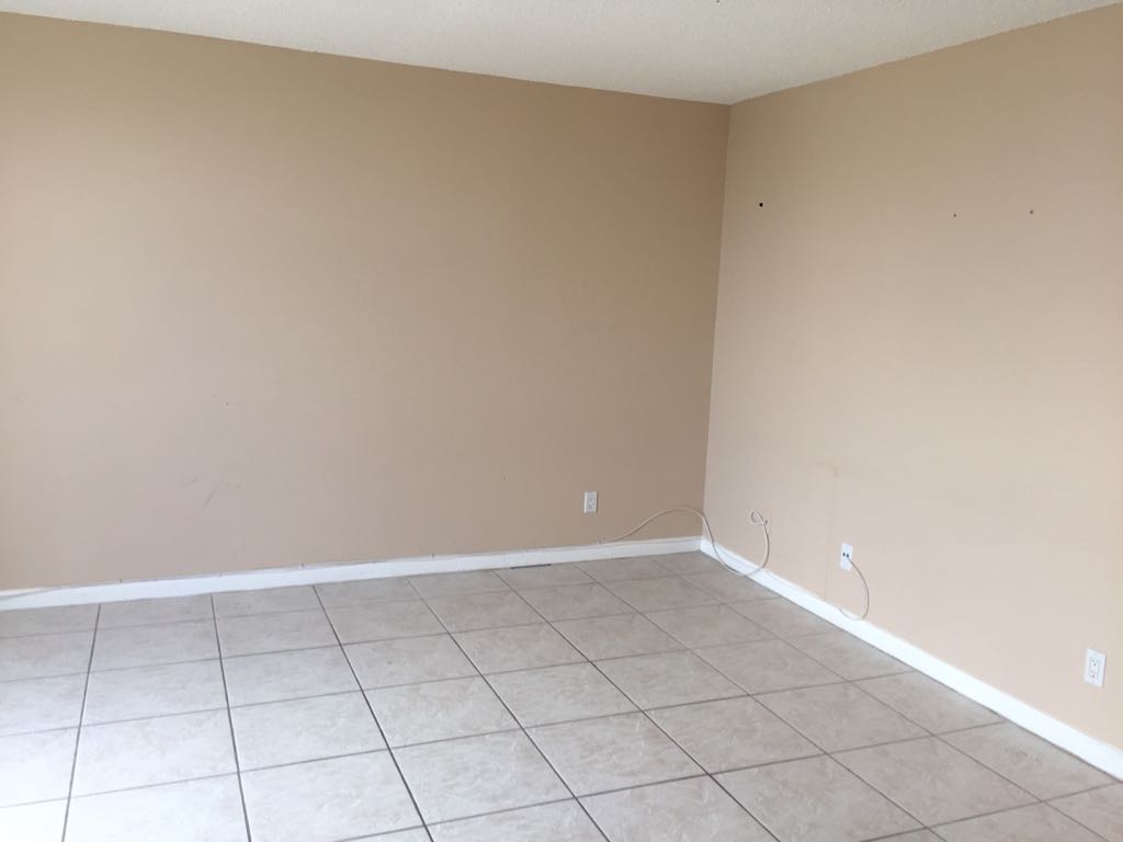 13499 Biscayne Blvd # 713 — interior/exterior