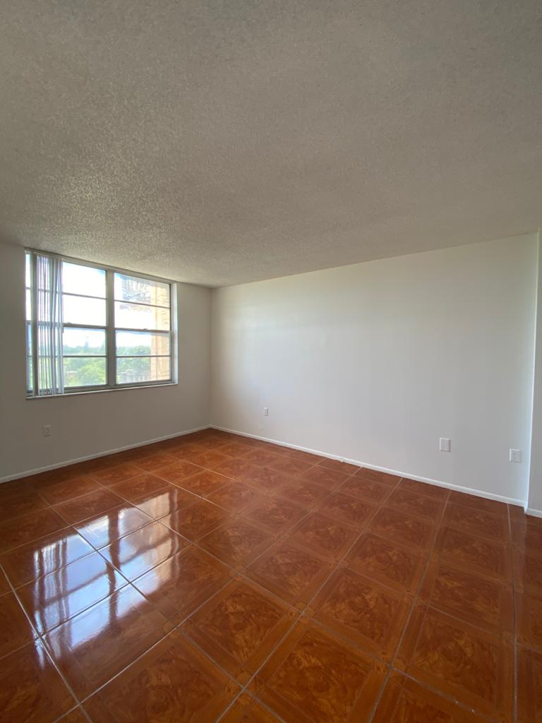 15600 NW 7th Ave # 520 — interior/exterior