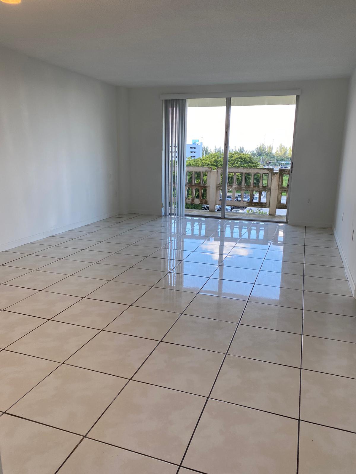 15600 NW 7th Ave #609 — interior/exterior