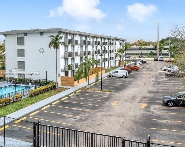 16450 NW 2nd Ave # 404 — interior/exterior
