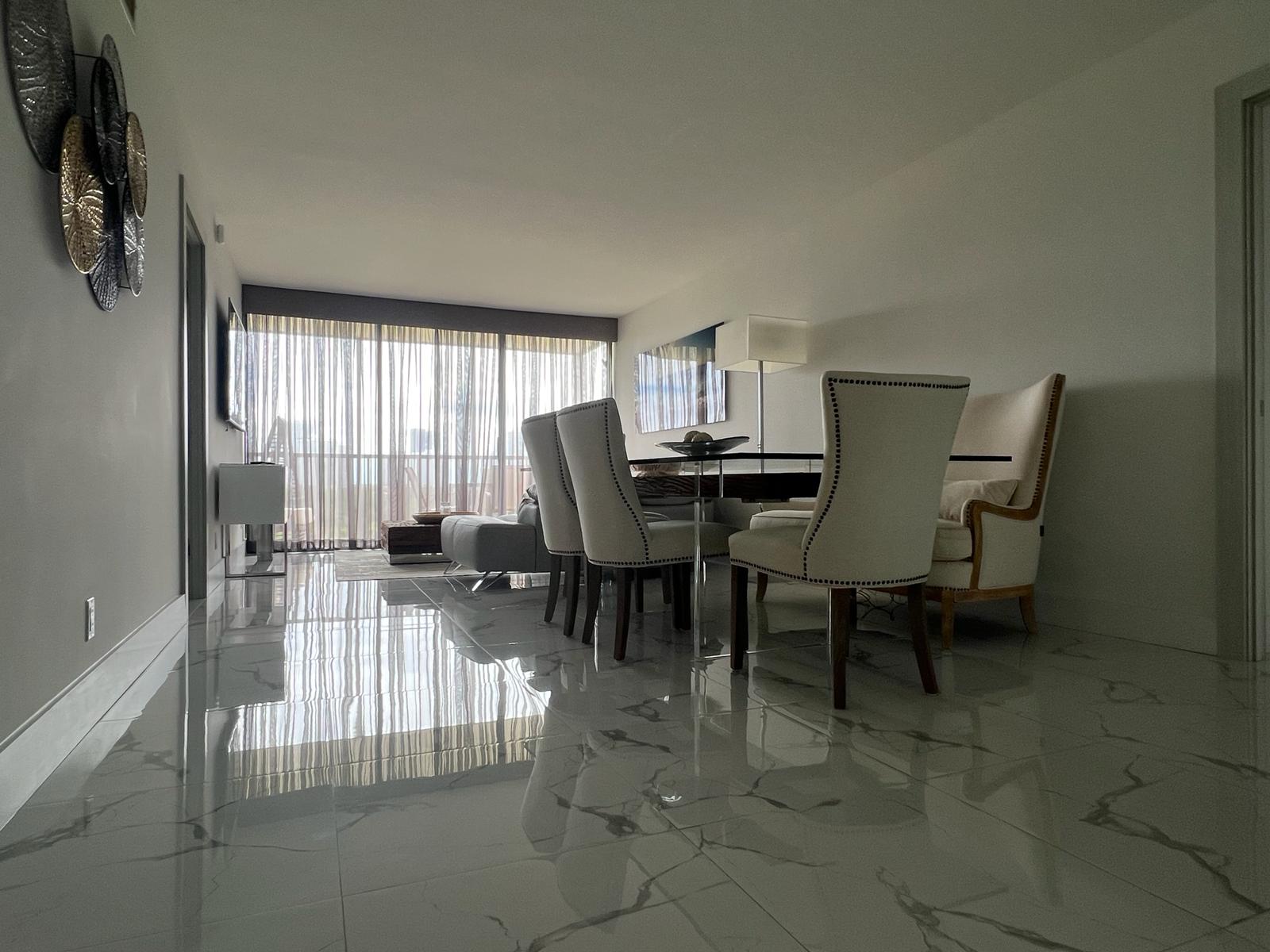 20335 W Country Club Dr #708 — interior/exterior