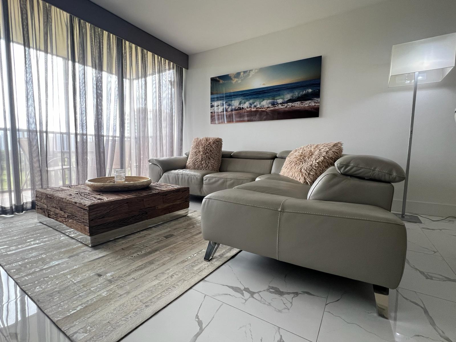20335 W Country Club Dr #708 — interior/exterior