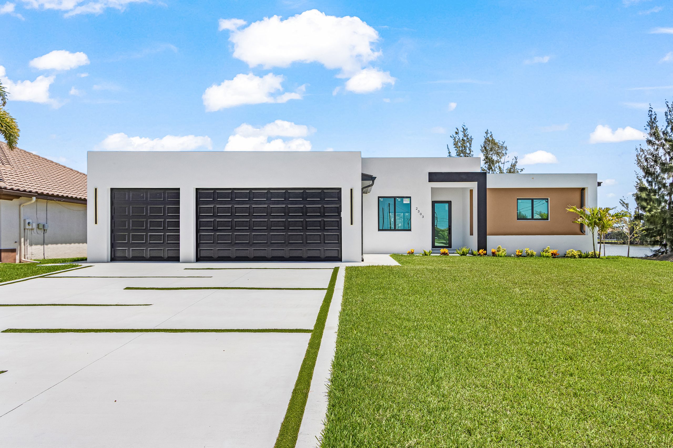 2303 NW 35th Ave — interior/exterior