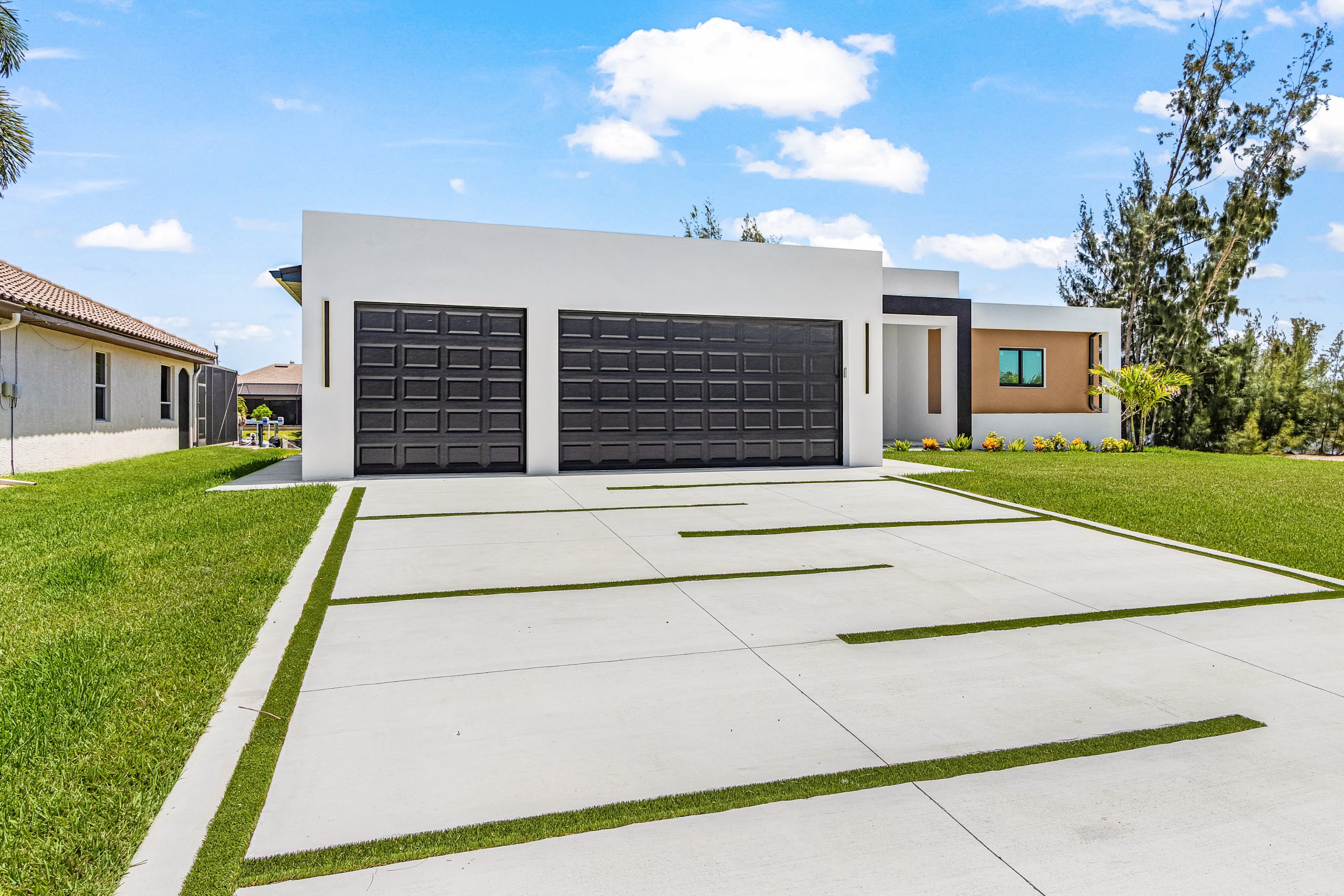 2303 NW 35th Ave — interior/exterior