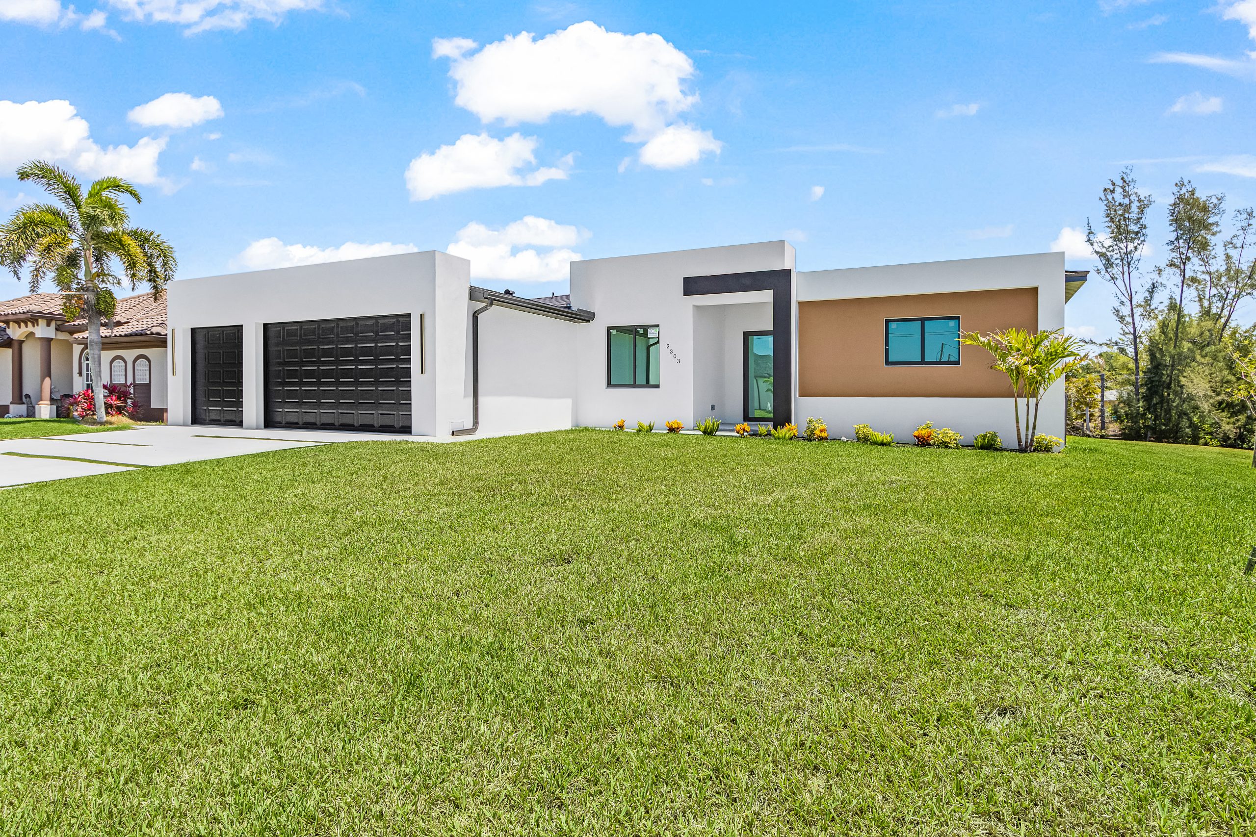 2303 NW 35th Ave — interior/exterior