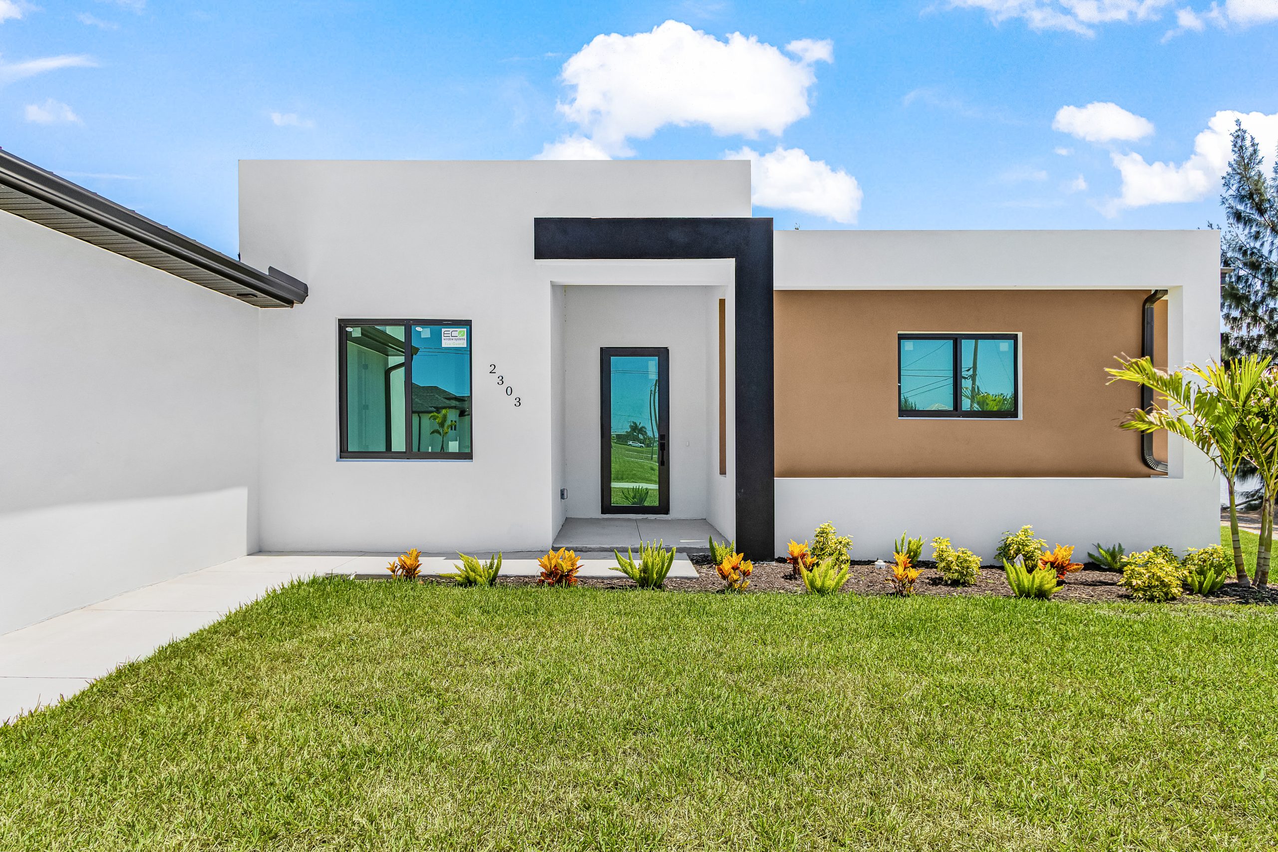 2303 NW 35th Ave — interior/exterior