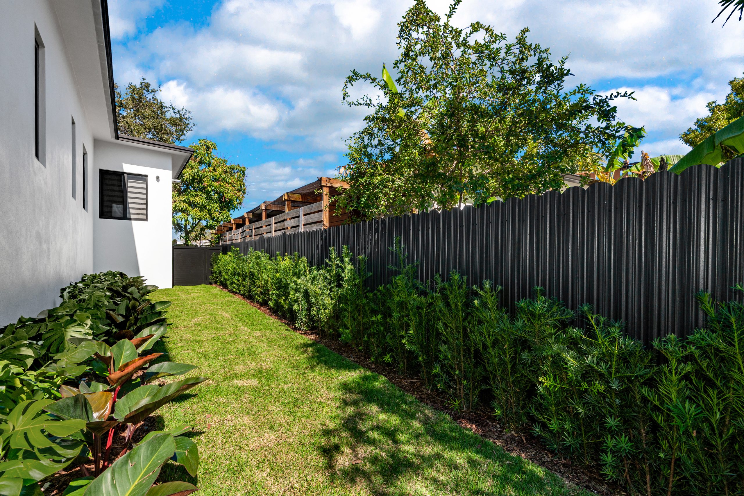 270 N Shore Dr — interior/exterior