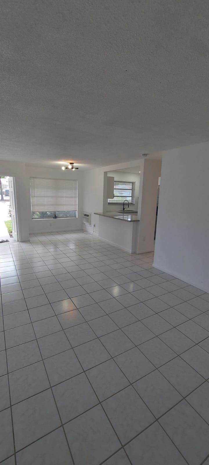 3033 NW 43rd Ave # 108 — interior/exterior