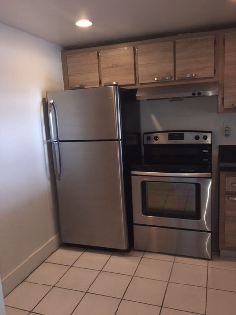 486 NW 165th St Rd # B-405 — interior/exterior