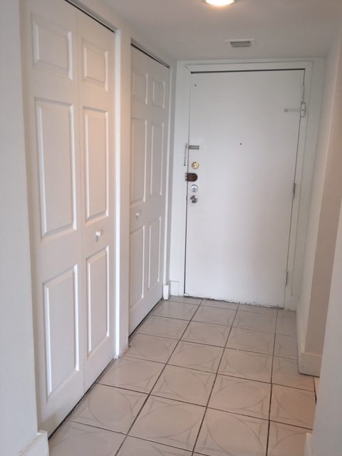 486 NW 165th St Rd # B-405 — interior/exterior