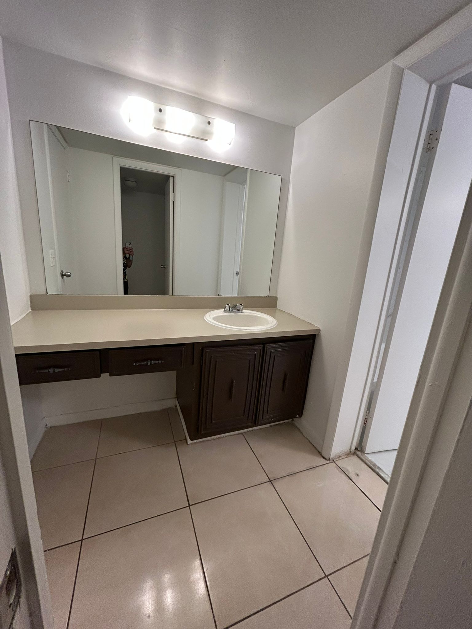 496 NW 165th St Rd # D-310 — interior/exterior