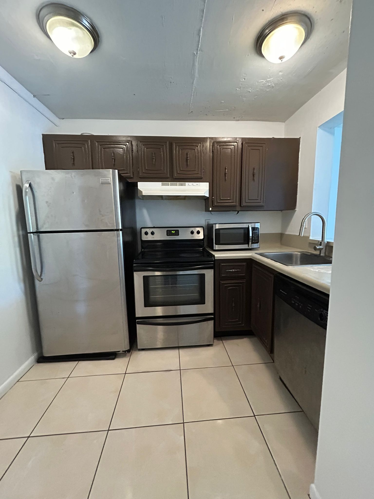 496 NW 165th St Rd # D-310 — interior/exterior