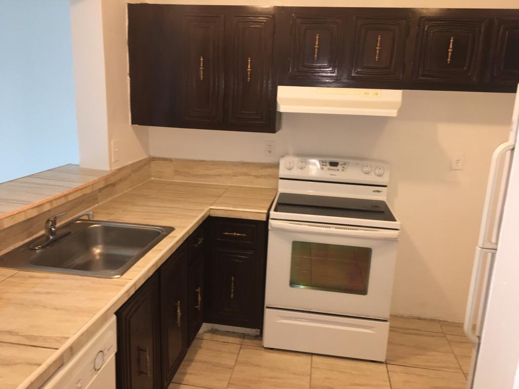 498 NW 165th St Rd # D205 — interior/exterior
