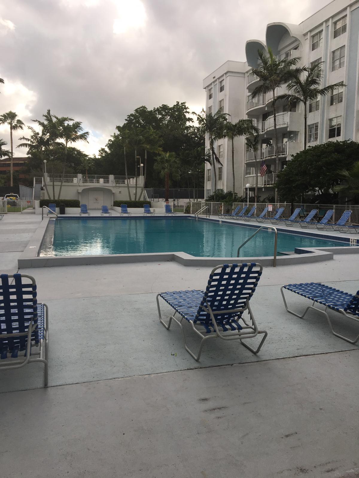 498 NW 165th St Rd # D401 — interior/exterior