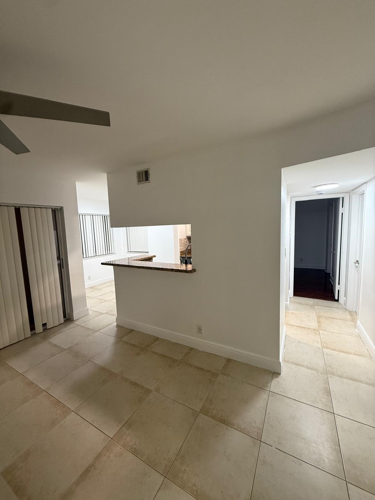 5720 Rock Island Rd #390 — interior/exterior