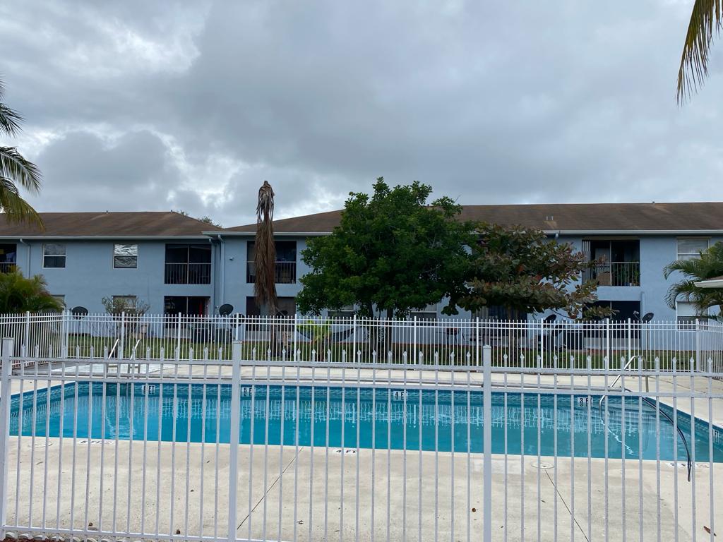 617 Ixoria Ave # 29 — interior/exterior