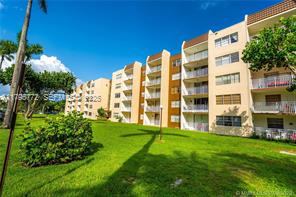 6950 Miami Gardens Dr # 2-411 — interior/exterior