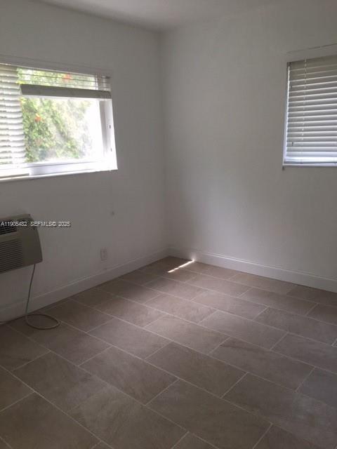 7155 Rue Notre Dame — interior Unidad 1