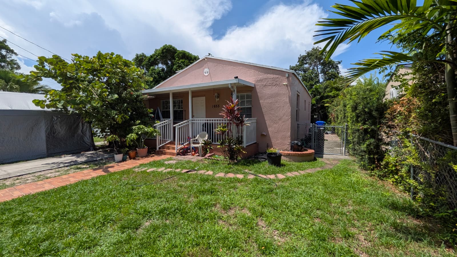 Single Family Home - 1655 SW 20th St