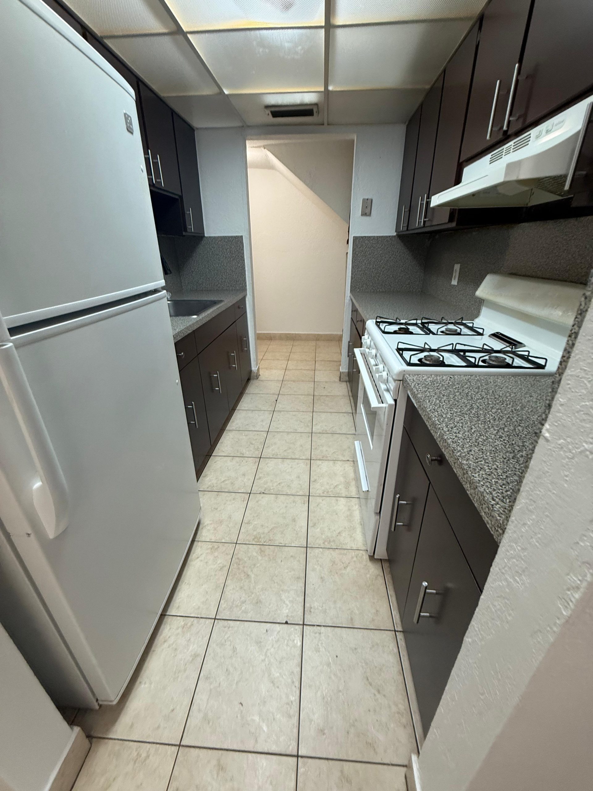 VILLA CATALINA 1305 W 53rd St # 406 — interior/exterior